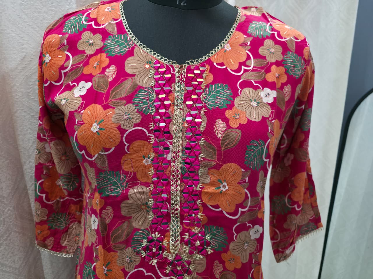 Women's Magenta Pink Floral Print Kurta Set with Solid Chiffon Dupatta | Vibrant Festive & Casual Wear